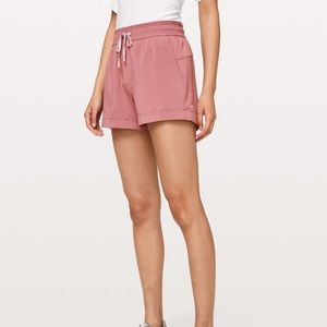 Lululemon Spring Break Away Short 3”